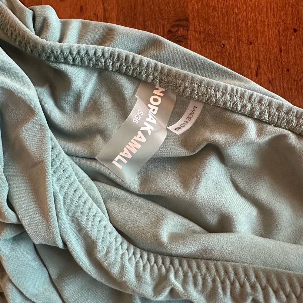 Norma Kamali Diana Dress in Vintage Mint, size Small - Picture 4 of 6
